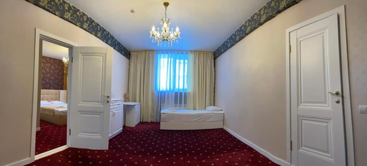 Sergeev Hotel 니콜라예프 외부 사진